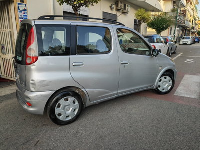 Toyota Yaris 16V cat 5 porte aut. Sol (5)
