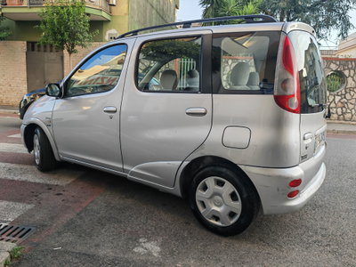 Toyota Yaris 16V cat 5 porte aut. Sol (6)