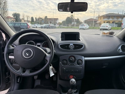 Renault Clio 1.2 16V 5 porte Luxe (11)