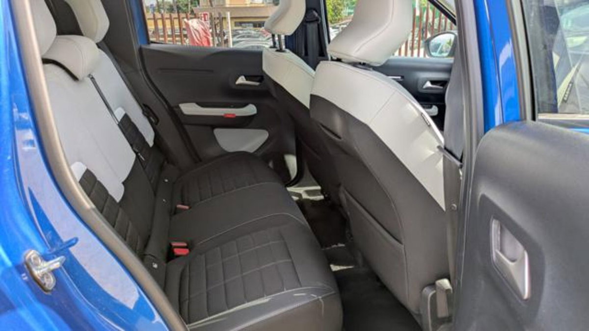 Citroen C3 1.2 puretech turbo Business 100cv s&s (17)