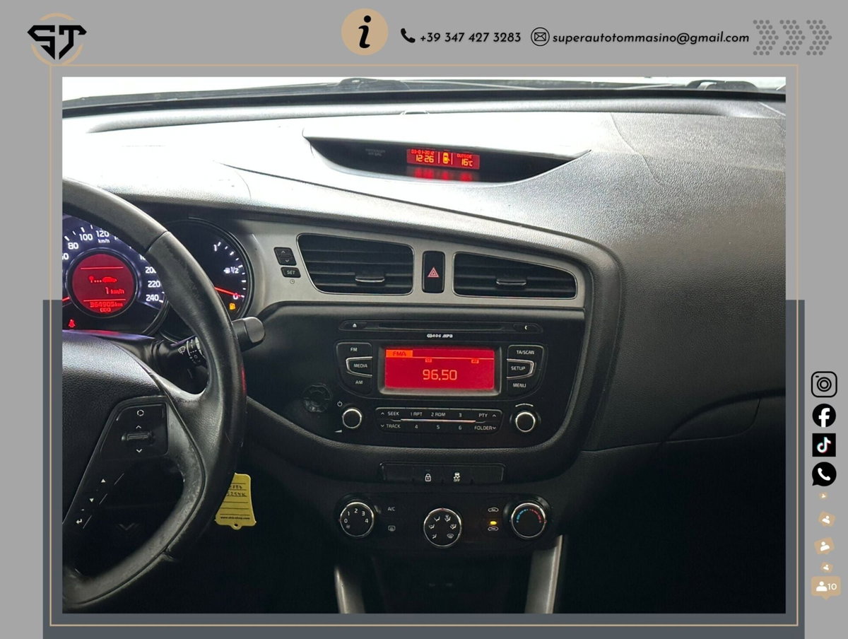 Kia Ceed 1.6 CRDi 115 CV 5p. Business Class (9)