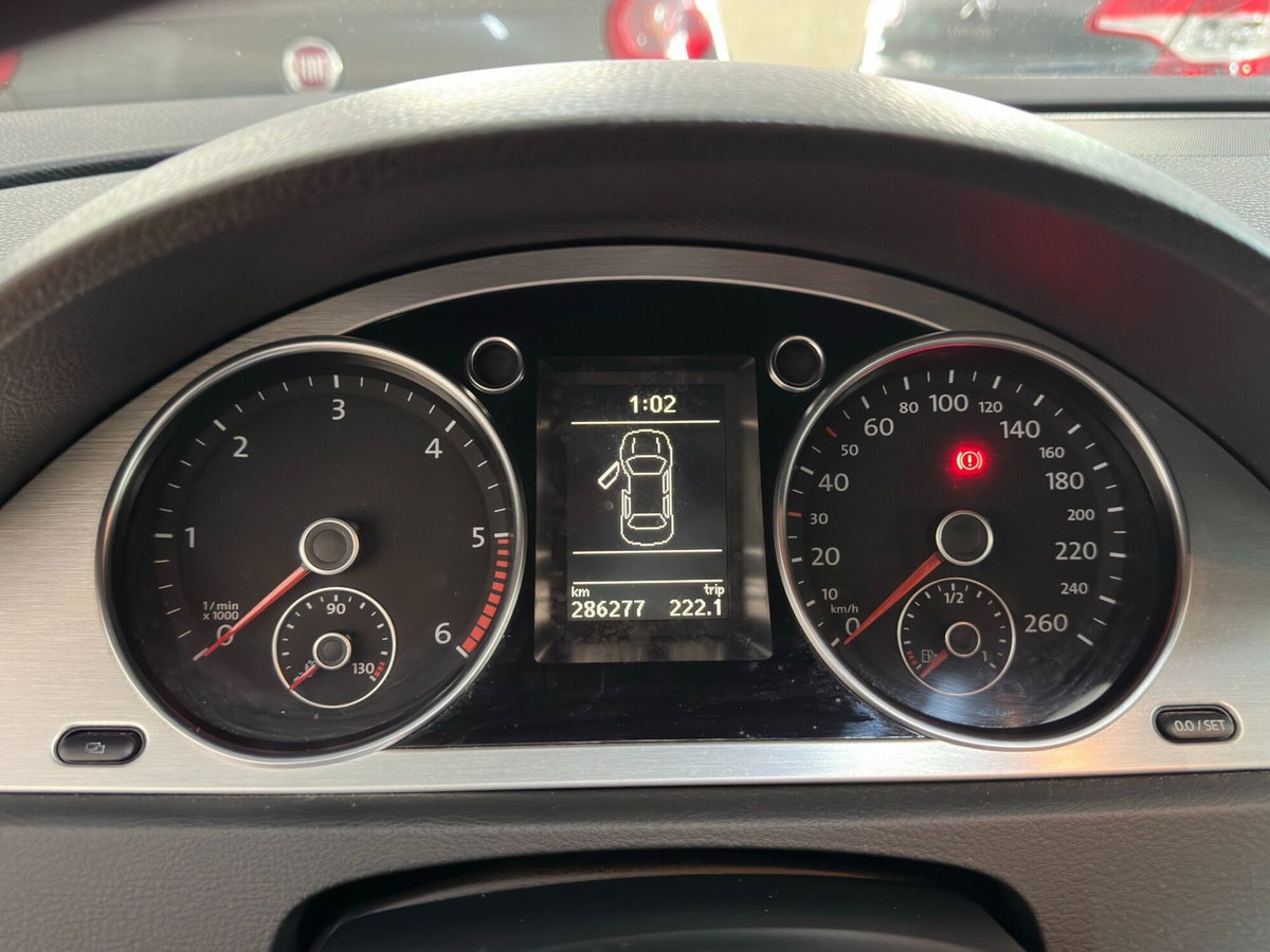 Volkswagen Passat Variant 2.0 TDI DPF 4mot. Business (15)