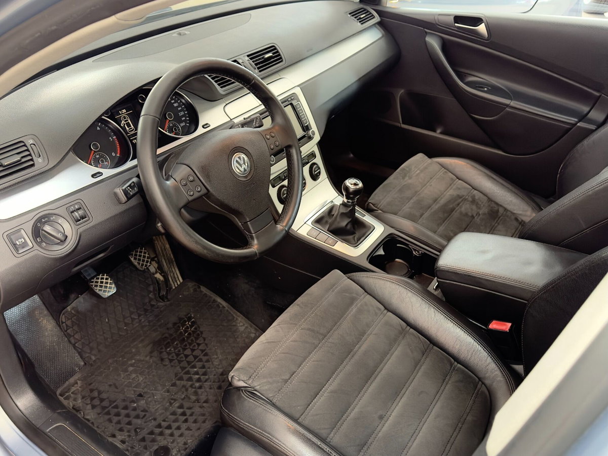 Volkswagen Passat Variant 2.0 TDI DPF 4mot. Business (7)