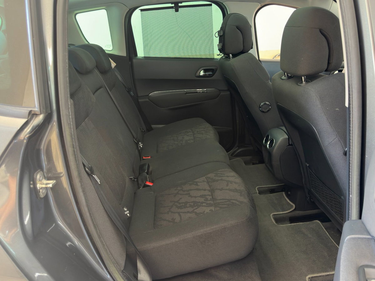 Peugeot 3008 1.6 e-HDi 112CV cambio robotizzato Stop&Start Active (14)