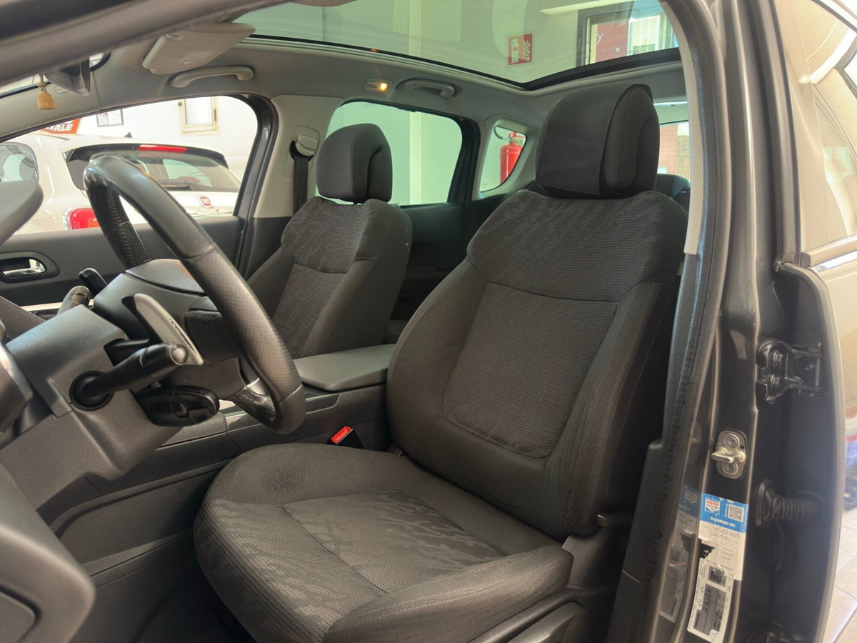 Peugeot 3008 1.6 e-HDi 112CV cambio robotizzato Stop&Start Active (8)