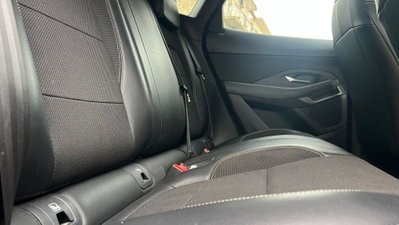 Jaguar E-Pace 2.0D 150 CV AWD aut. R-Dynamic (10)