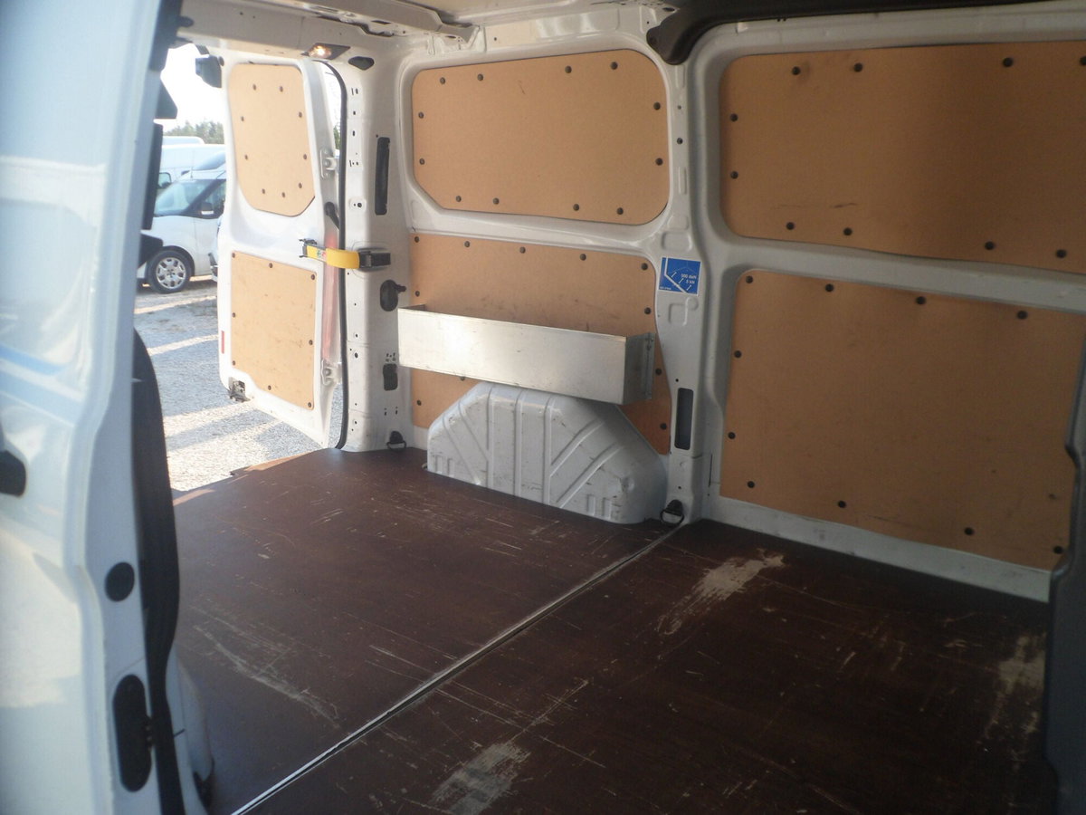 Ford Transit Custom Furgone 340 2.0 EcoBlue 130 PL-DC Furgone Titanium (8)