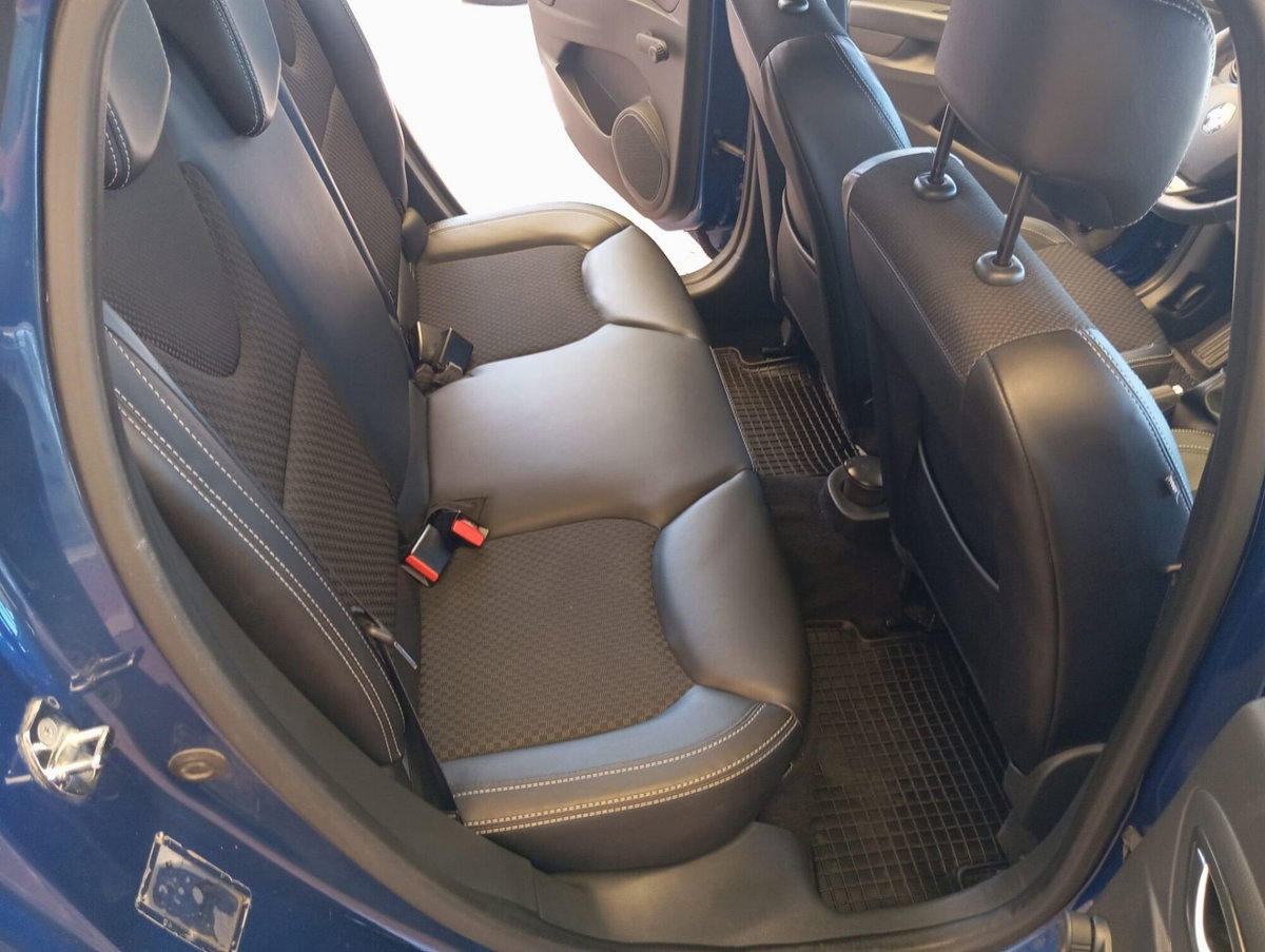 Renault Clio dCi 8V 75 CV 5 porte Moschino Life (12)
