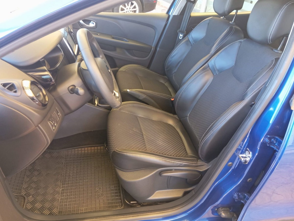 Renault Clio dCi 8V 75 CV 5 porte Moschino Life (13)