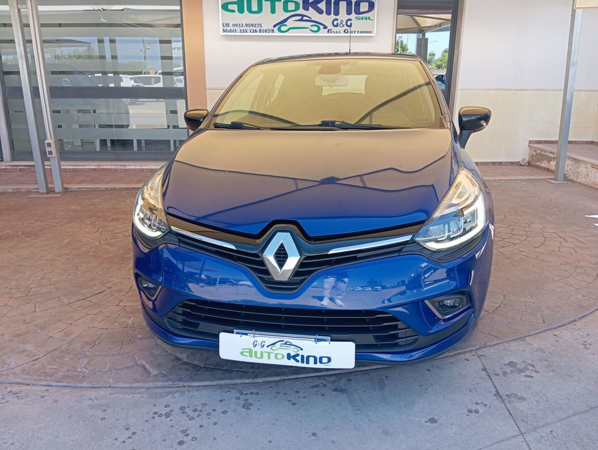 Renault Clio dCi 8V 75 CV 5 porte Moschino Life (2)