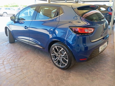 Renault Clio dCi 8V 75 CV 5 porte Moschino Life (3)