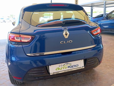 Renault Clio dCi 8V 75 CV 5 porte Moschino Life (4)