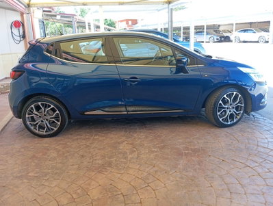 Renault Clio dCi 8V 75 CV 5 porte Moschino Life (7)