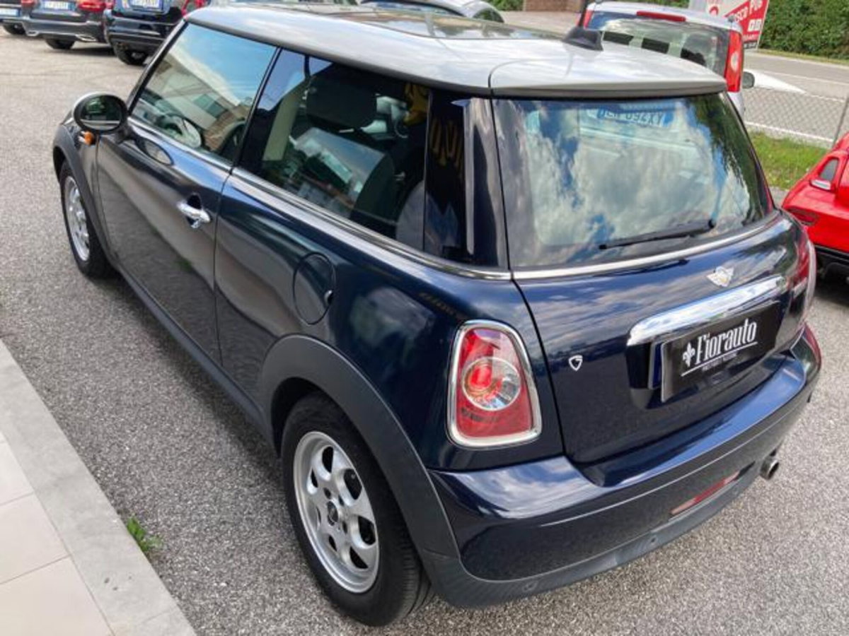MINI Mini 1.6 16V Cooper (6)