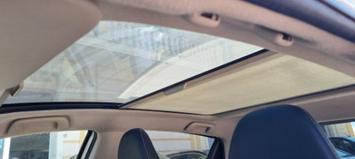 Toyota Yaris 1.D-4D 5 porte Lounge (3)