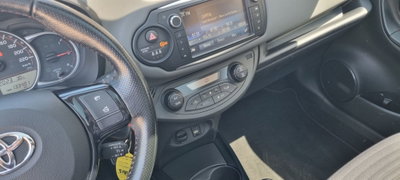 Toyota Yaris 1.D-4D 5 porte Lounge (7)