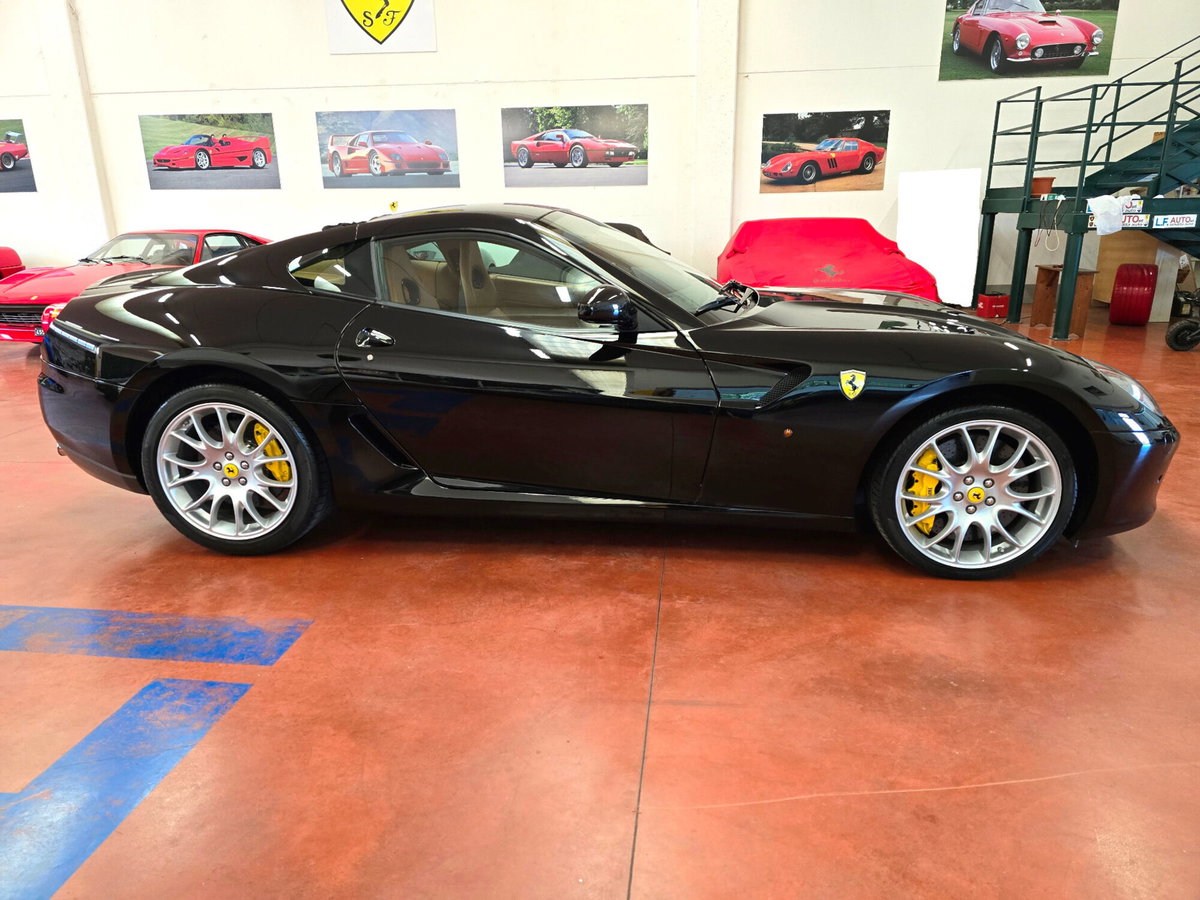 Ferrari 599 Coupé 599 GTB Fiorano F1 (8)