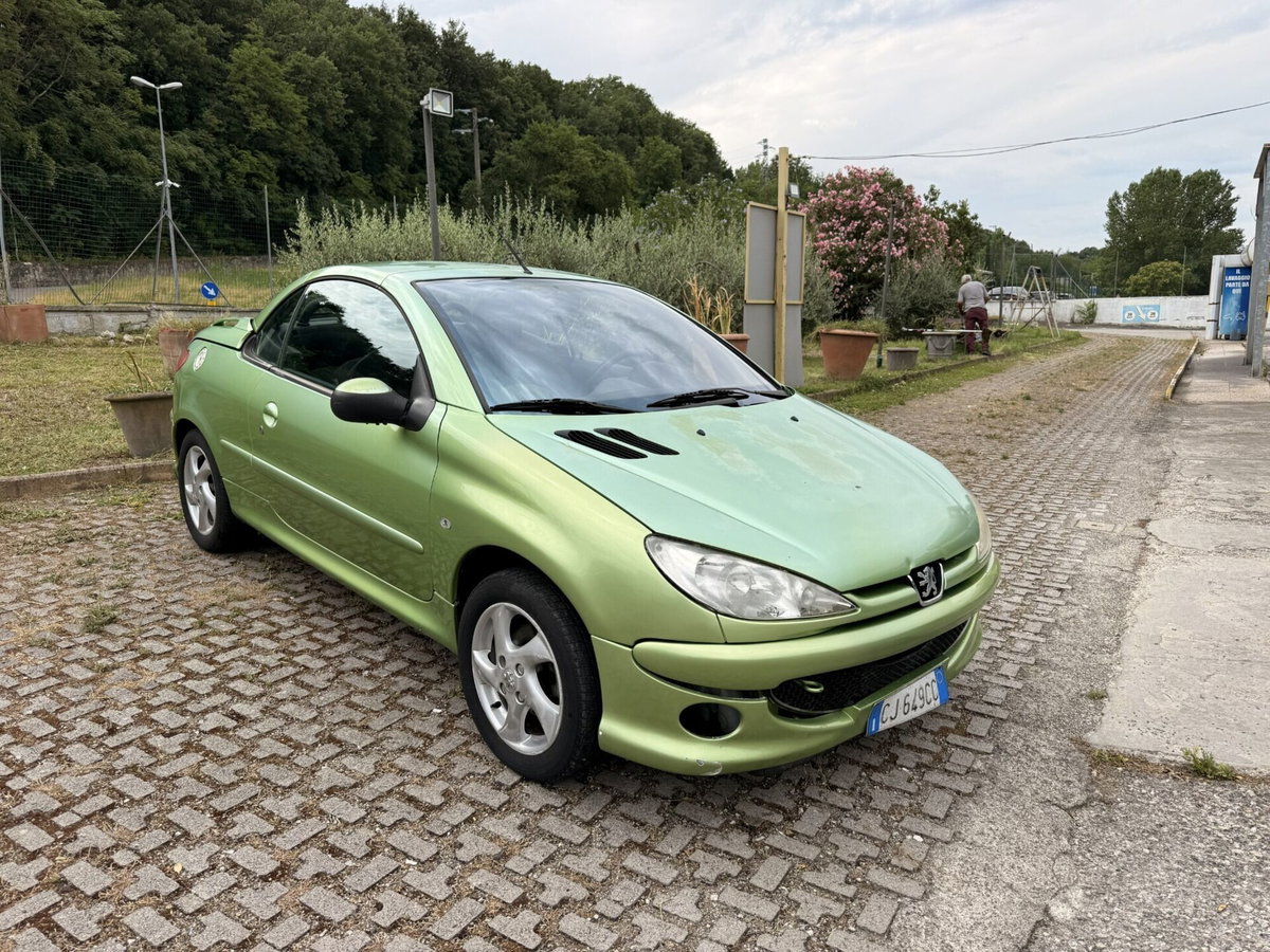 Peugeot 206 Cabrio 16V CC (2)