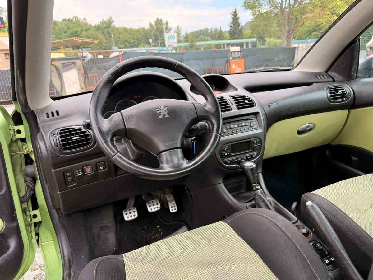 Peugeot 206 Cabrio 16V CC (8)