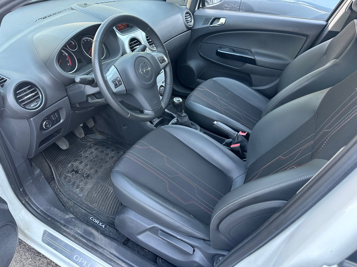Opel Corsa 1.2 5 porte Elective (11)