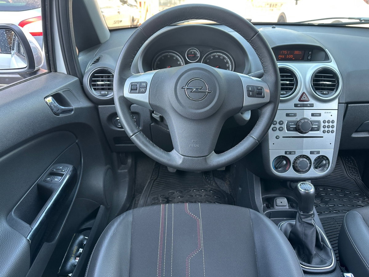 Opel Corsa 1.2 5 porte Elective (16)