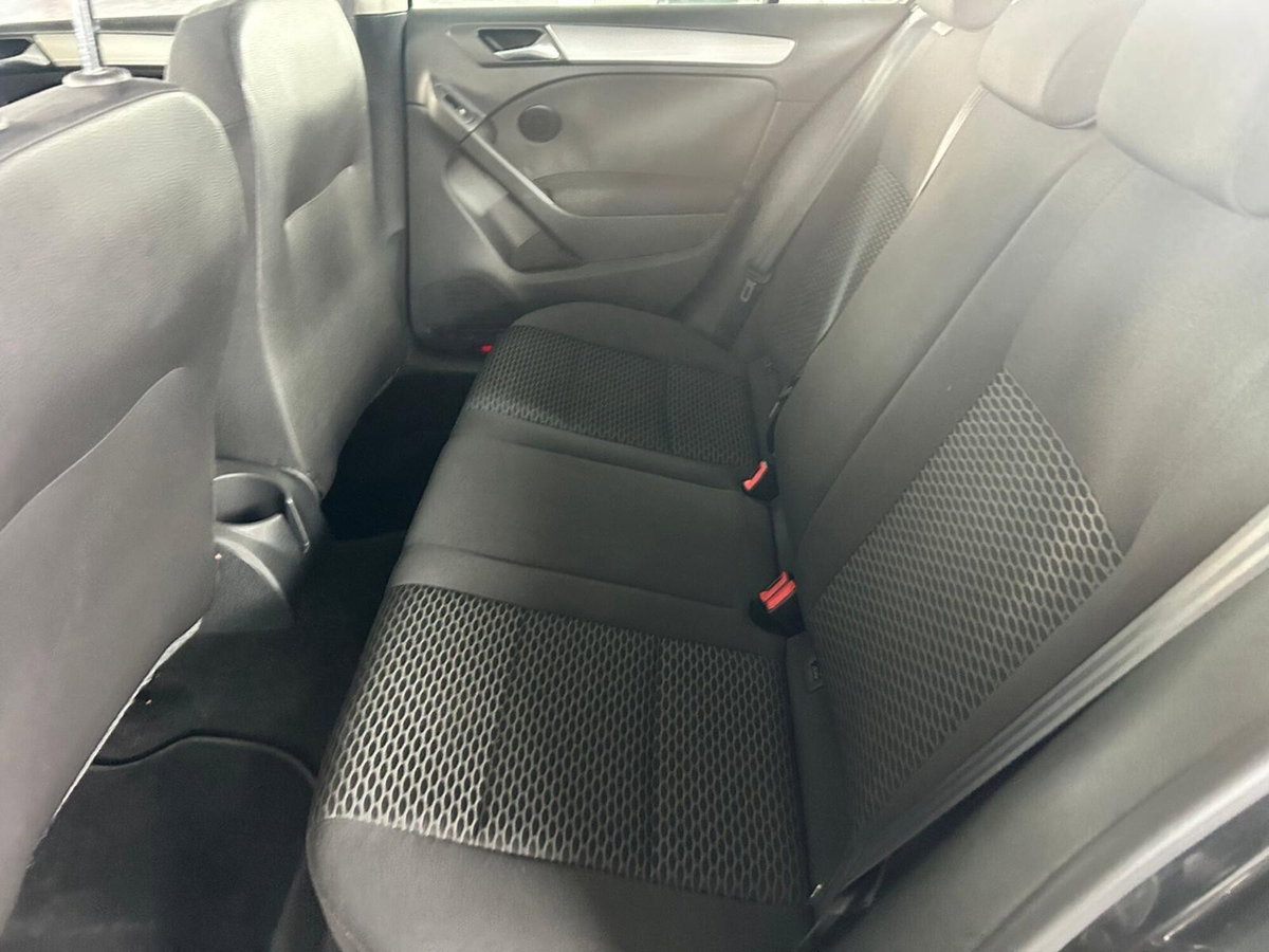 Volkswagen Golf 1.4 5p. United (11)