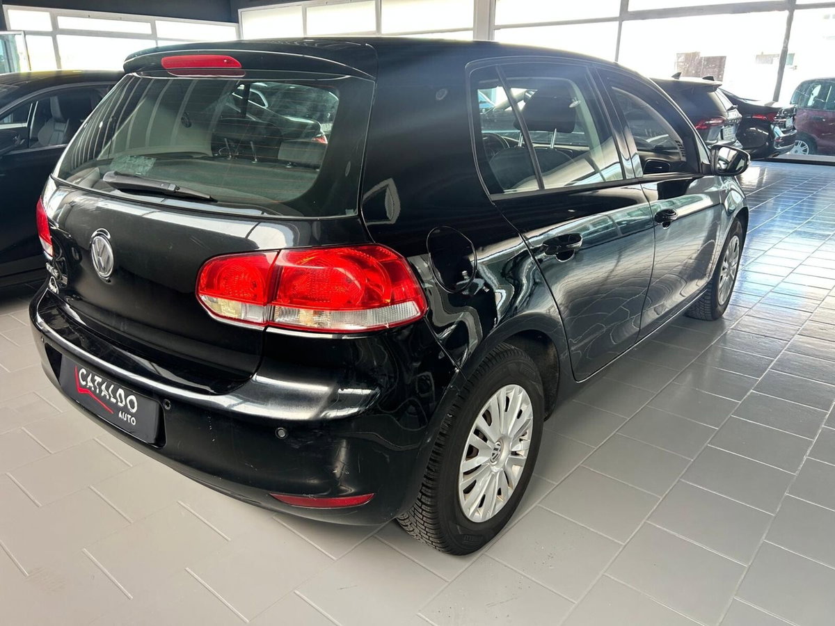 Volkswagen Golf 1.4 5p. United (4)
