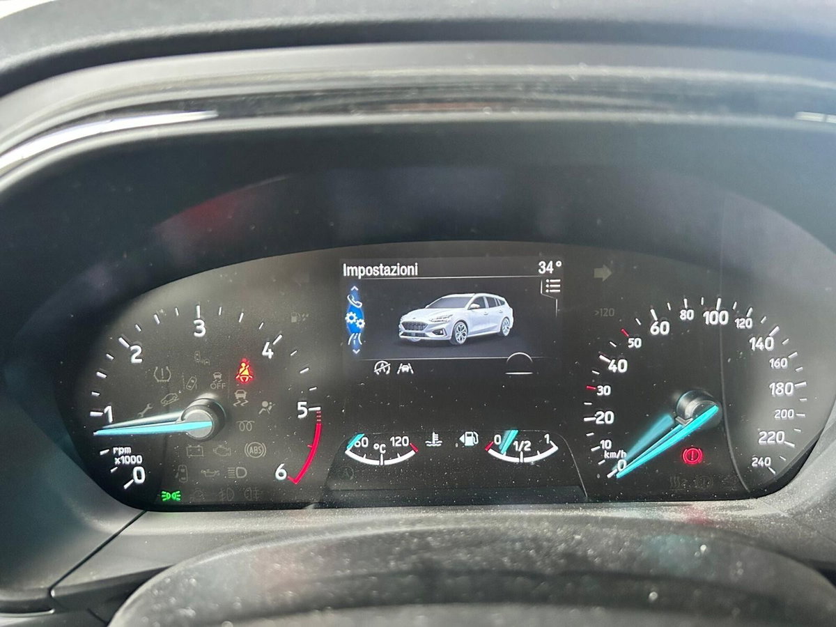 Ford Focus Station Wagon 1.5 EcoBlue 120 CV SW ST-Line X (11)