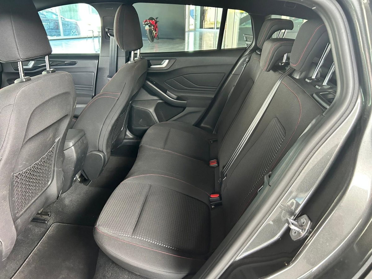 Ford Focus Station Wagon 1.5 EcoBlue 120 CV SW ST-Line X (15)