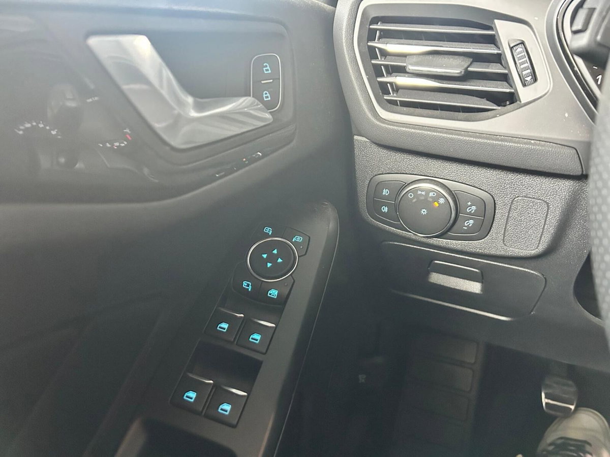 Ford Focus Station Wagon 1.5 EcoBlue 120 CV SW ST-Line X (8)