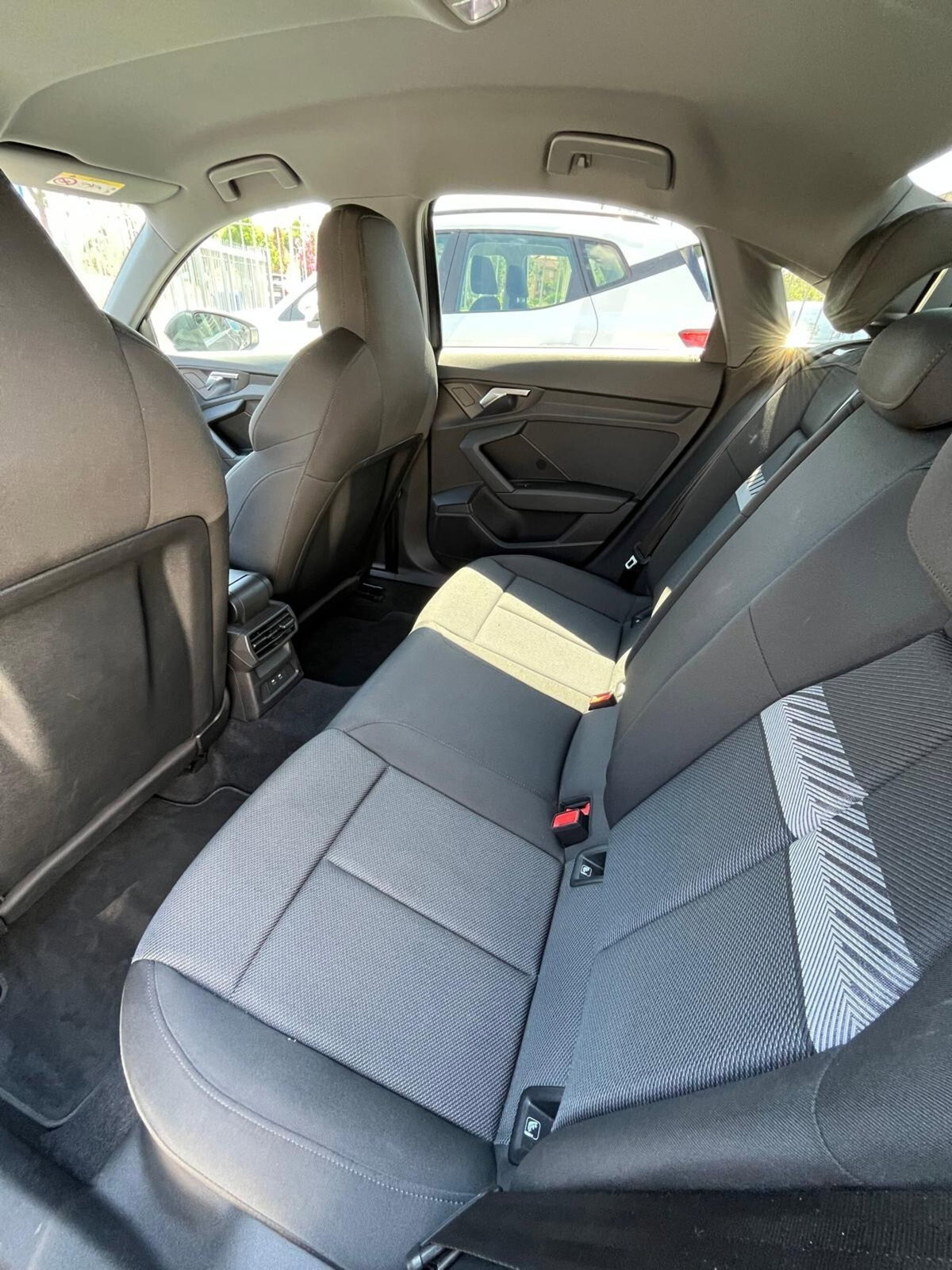 Audi A3 Sportback 35 TDI S tronic S line edition (14)