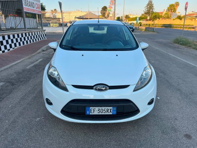 Ford Fiesta 1.2 82 CV 5 porte Titanium (2)