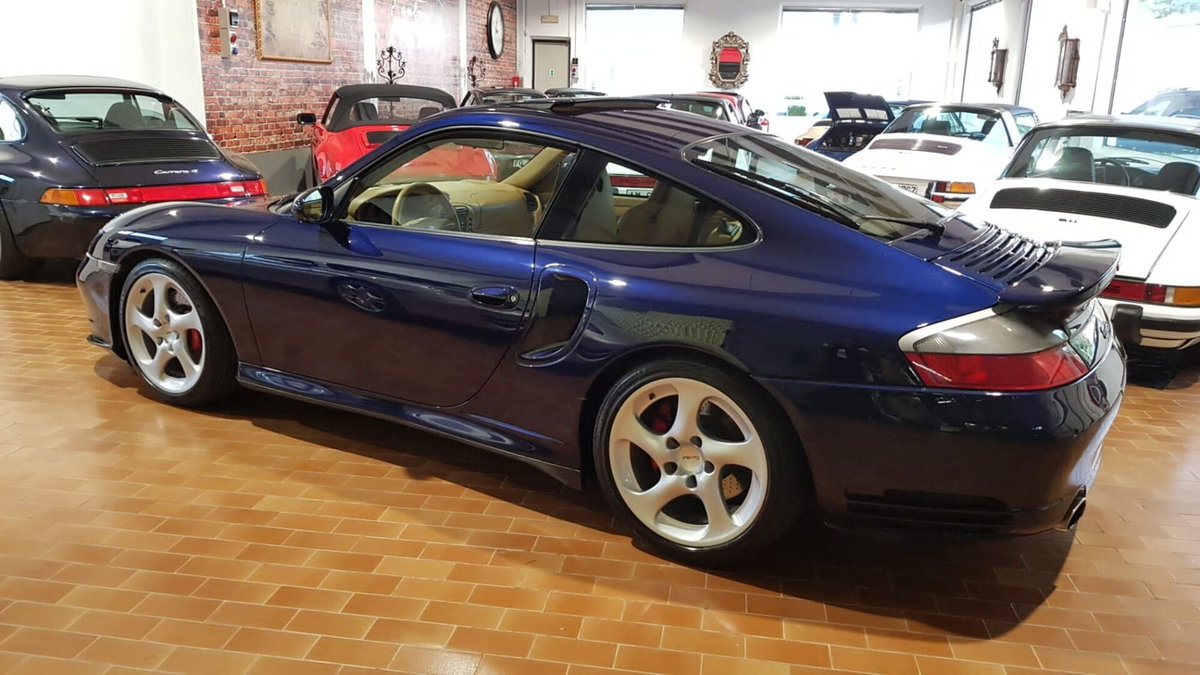 Porsche 911 Coupé Turbo cat (5)