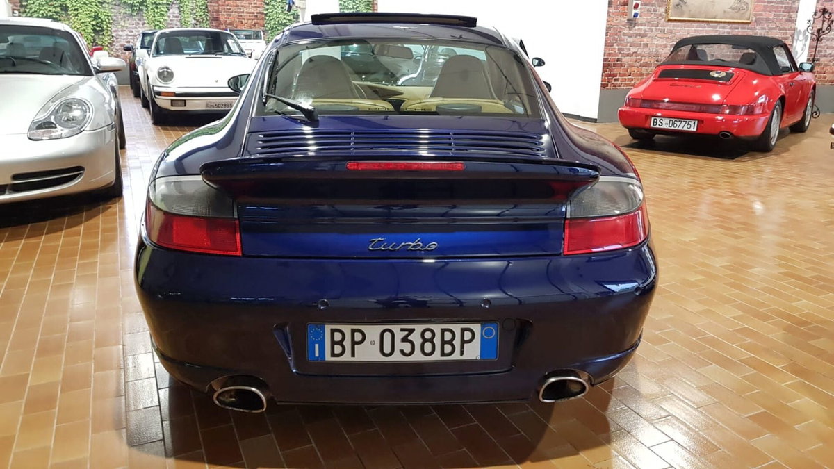Porsche 911 Coupé Turbo cat (7)