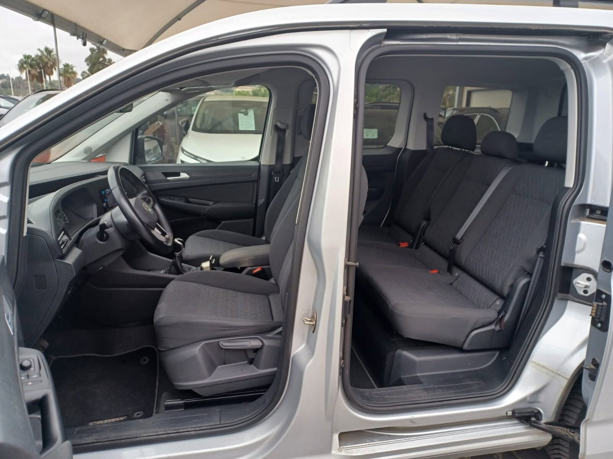 Volkswagen Caddy 2.0 TDI 122 CV Life Maxi (9)