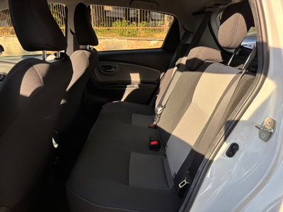 Toyota Yaris 1.0 5 porte Active (11)