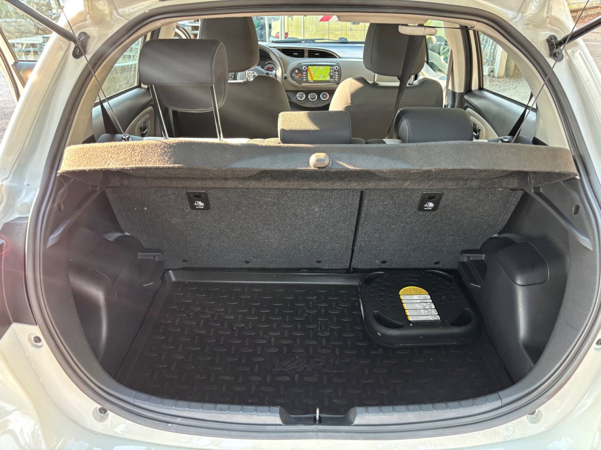 Toyota Yaris 1.0 5 porte Active (20)