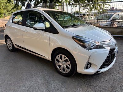 Toyota Yaris 1.0 5 porte Active (4)