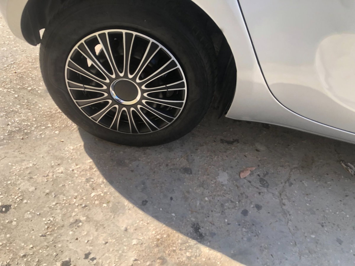 Lancia Ypsilon 1.2 69 CV 5 porte GPL Ecochic Silver (14)