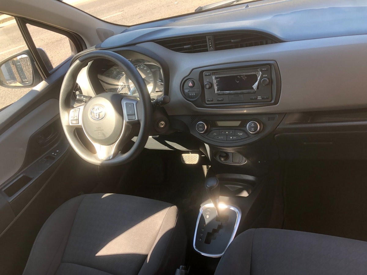 Toyota Yaris 1.5 Hybrid 5 porte Cool (11)