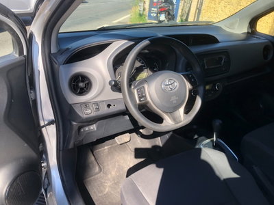 Toyota Yaris 1.5 Hybrid 5 porte Cool (13)