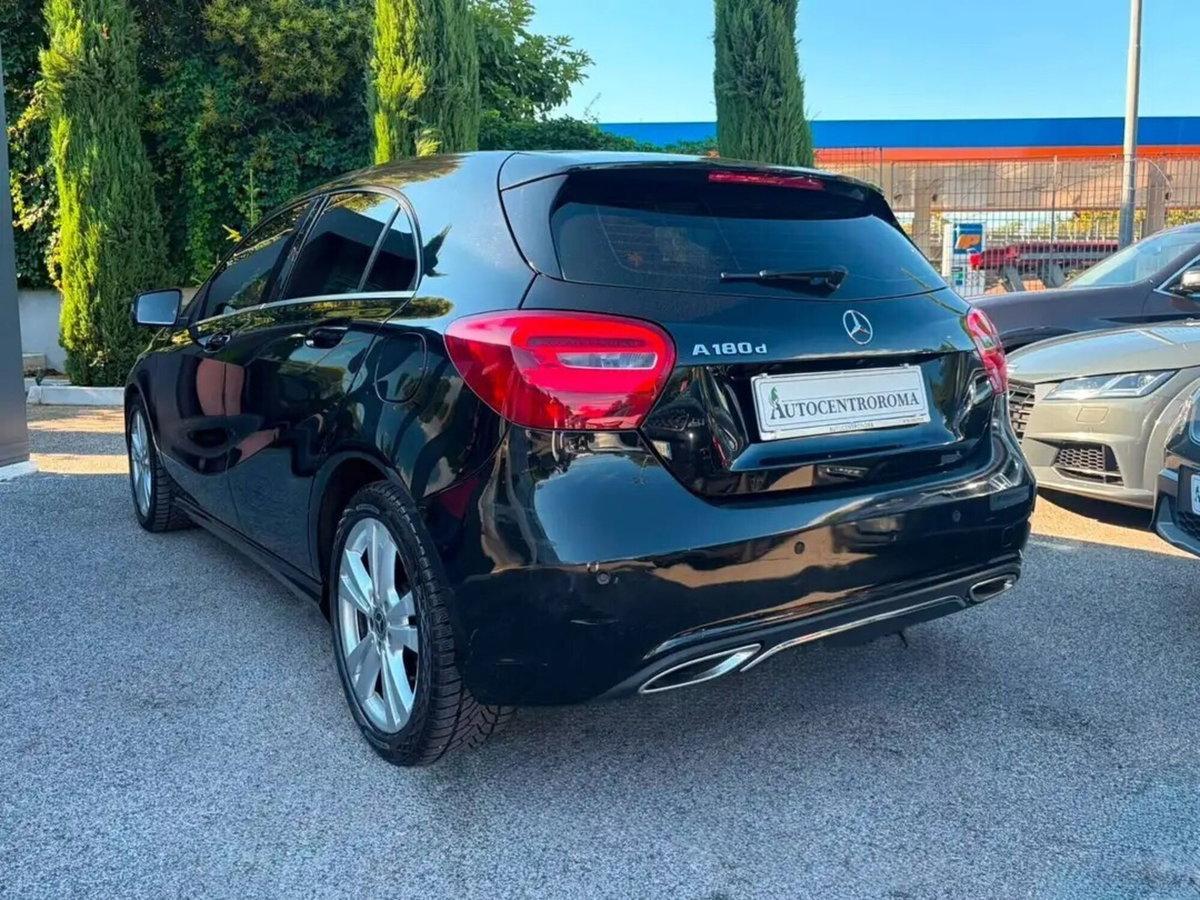 Mercedes-Benz Classe A 180 d Automatic Premium (4)