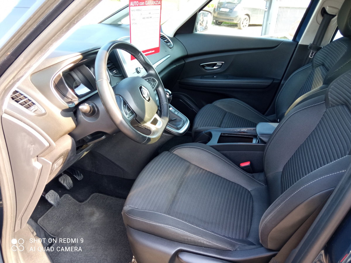 Renault Grand Scénic 1.7 blue dci Sport Edition 120cv (9)