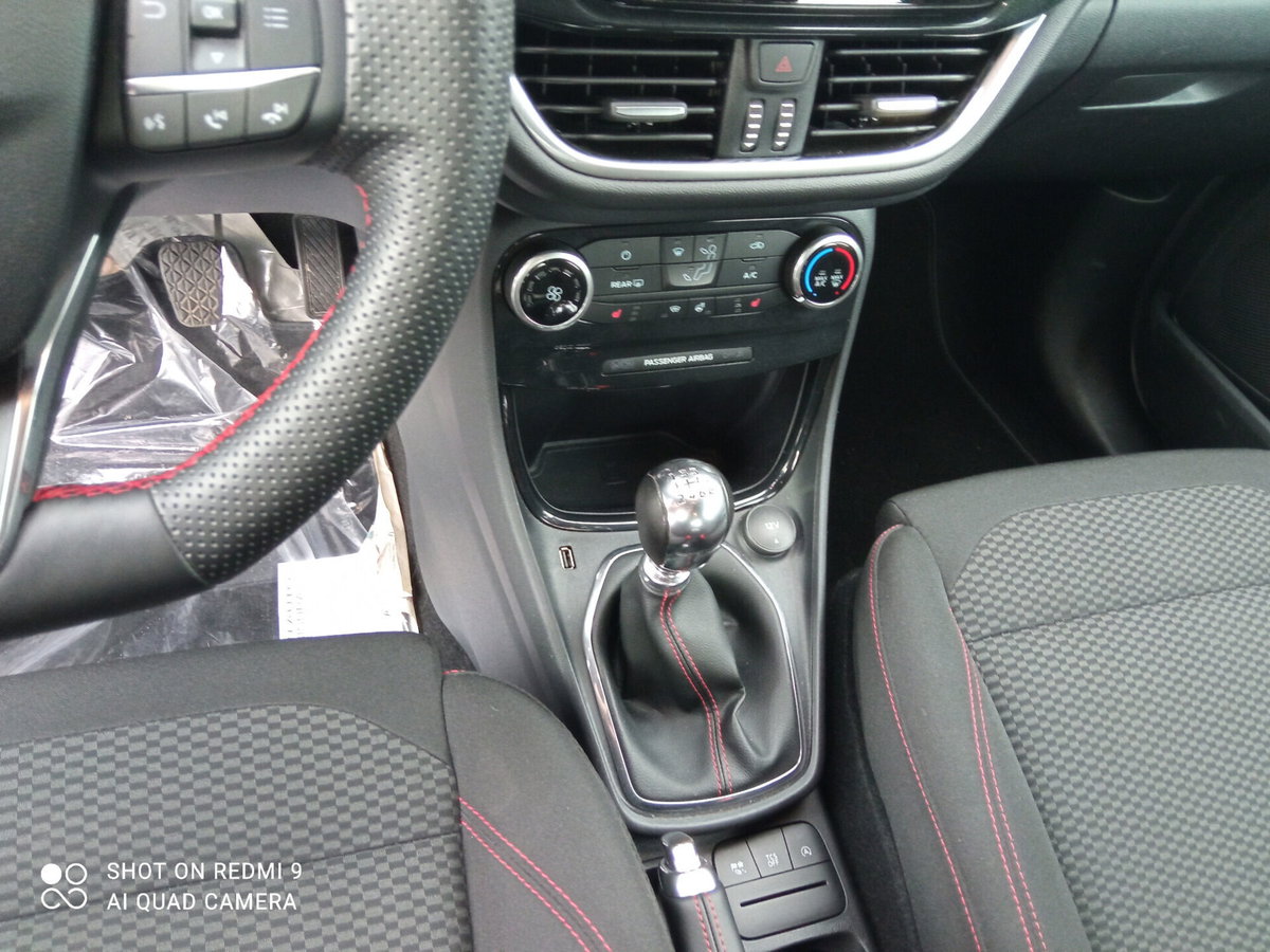 Ford Puma 1.0 EcoBoost Hybrid 125 CV S&S aut. ST-Line X (14)