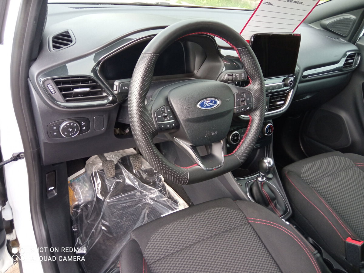 Ford Puma 1.0 EcoBoost Hybrid 125 CV S&S aut. ST-Line X (16)