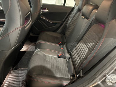Mercedes-Benz CLA Shooting Brake 200 d Automatic Premium (15)