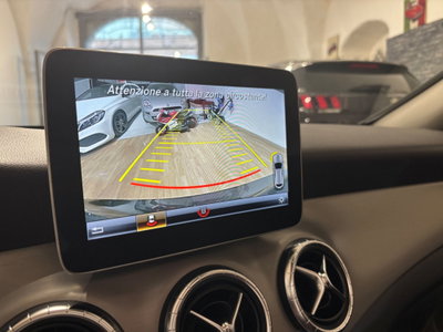 Mercedes-Benz CLA Shooting Brake 200 d Automatic Premium (18)