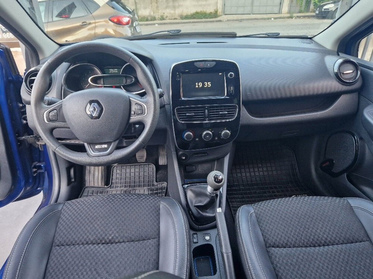 Renault Clio dCi 8V 75 CV 5 porte Moschino Life (7)