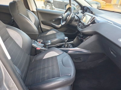Peugeot 2008 e-HDi 115 CV Stop&Start Allure (10)
