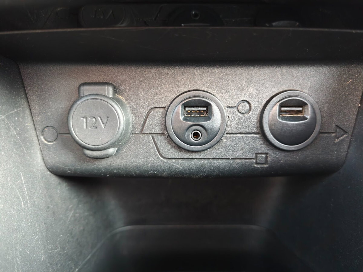 Peugeot 2008 e-HDi 115 CV Stop&Start Allure (15)